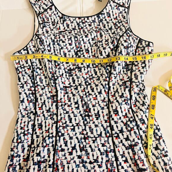 White House Black Market Printed Scuba Sleeveless Dress Size 8 NWT Multicolor - Picture 5 of 7